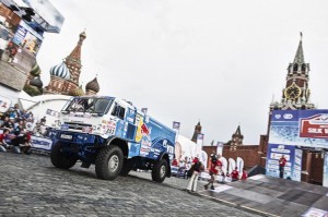 SIlk Way Rally 2013 - Eduard Nikolaev (driver), Evgeny Yakovlev (co-driver), Vladimir Rybakov (co-driver) perform prior the Silk Way Rally in Moscow, Russia on July 5th, 2013 // Denis Klero/Red Bull Content Pool // P-20130706-00070 // Usage for editorial use only // Please go to www.redbullcontentpool.com for further information. //